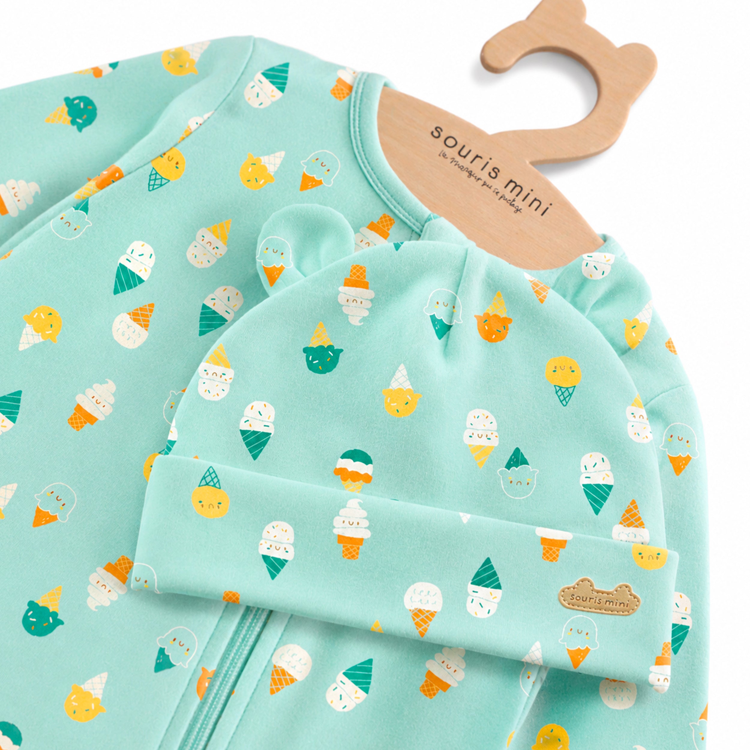 Pyjama turquoise à motifs de crème glacée avec bonnet, naissance