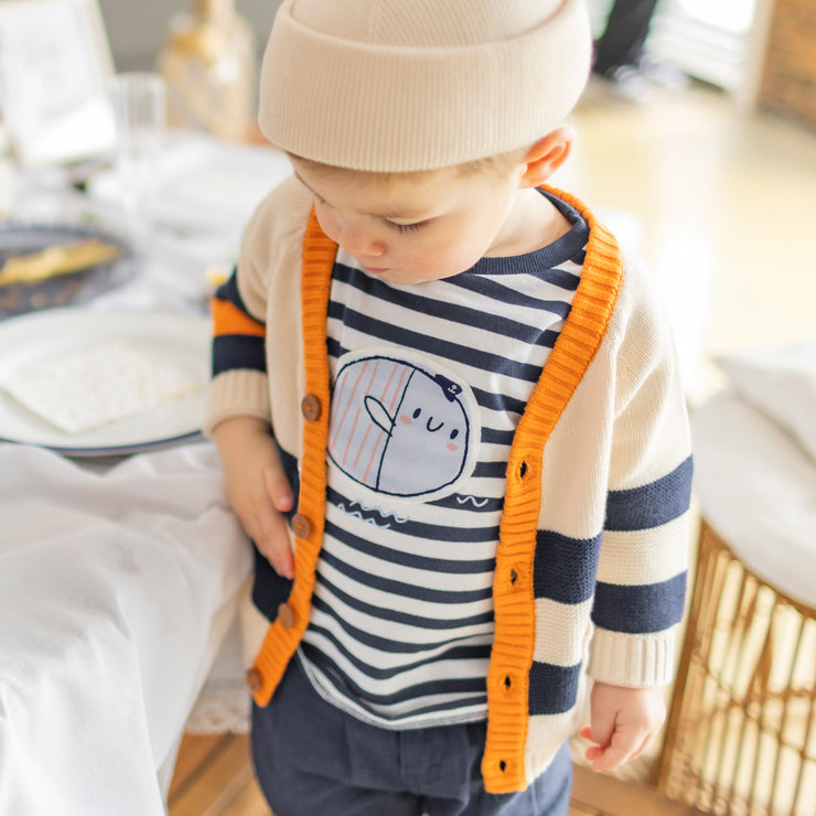 Veste de maille côtelée à rayures marine et crème, bébé || Navy and cream striped ribbed vest, baby