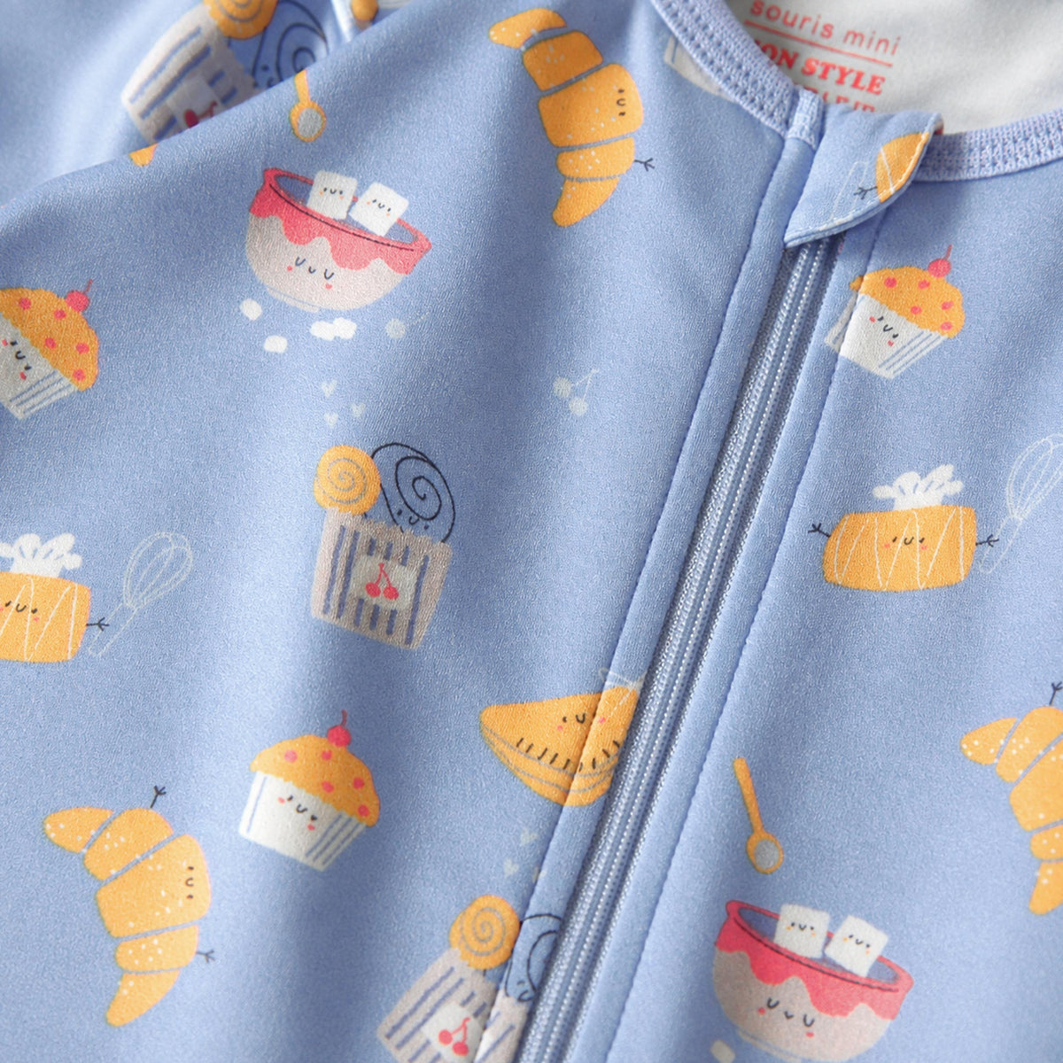 Pyjama une pièce bleu à motifs de croissants, bébé