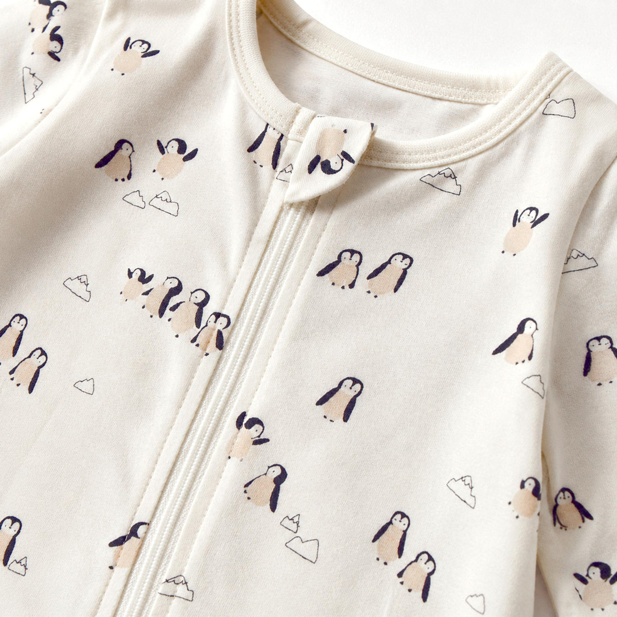 Pyjama une pièce crème à imprimé de pingouins, naissance