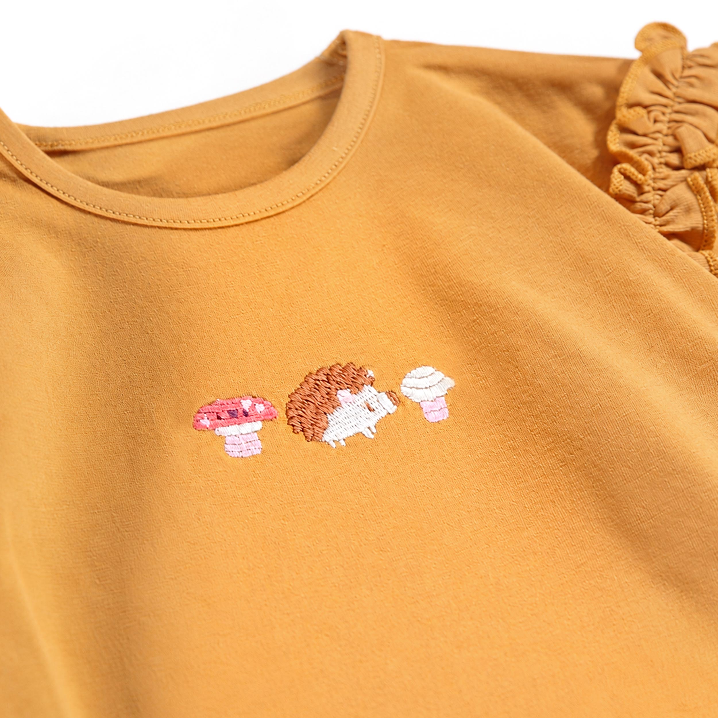 Caramel hedgehog print t-shirt, baby