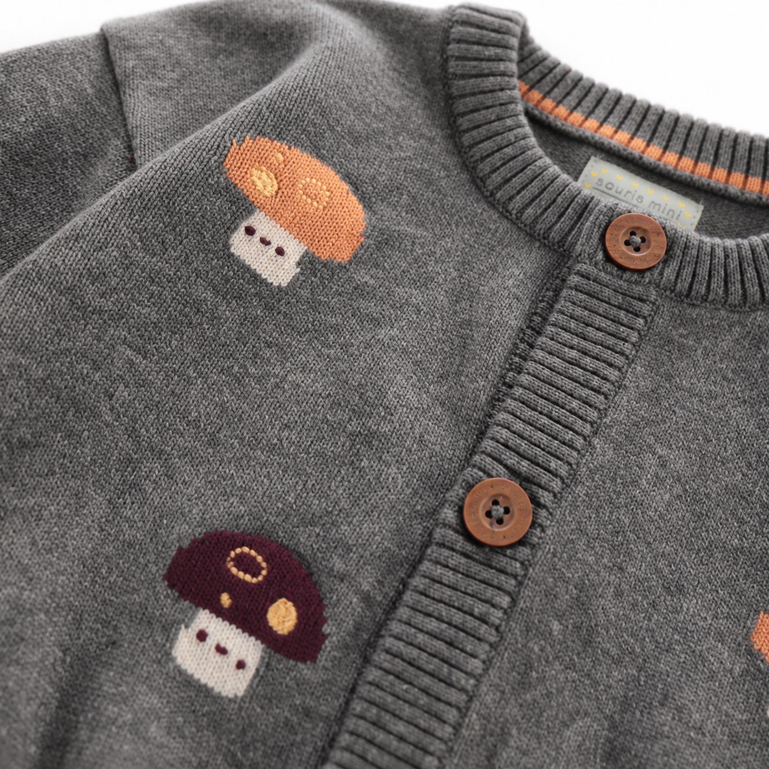 Veste grise en tricot à motifs de champignons, bébé