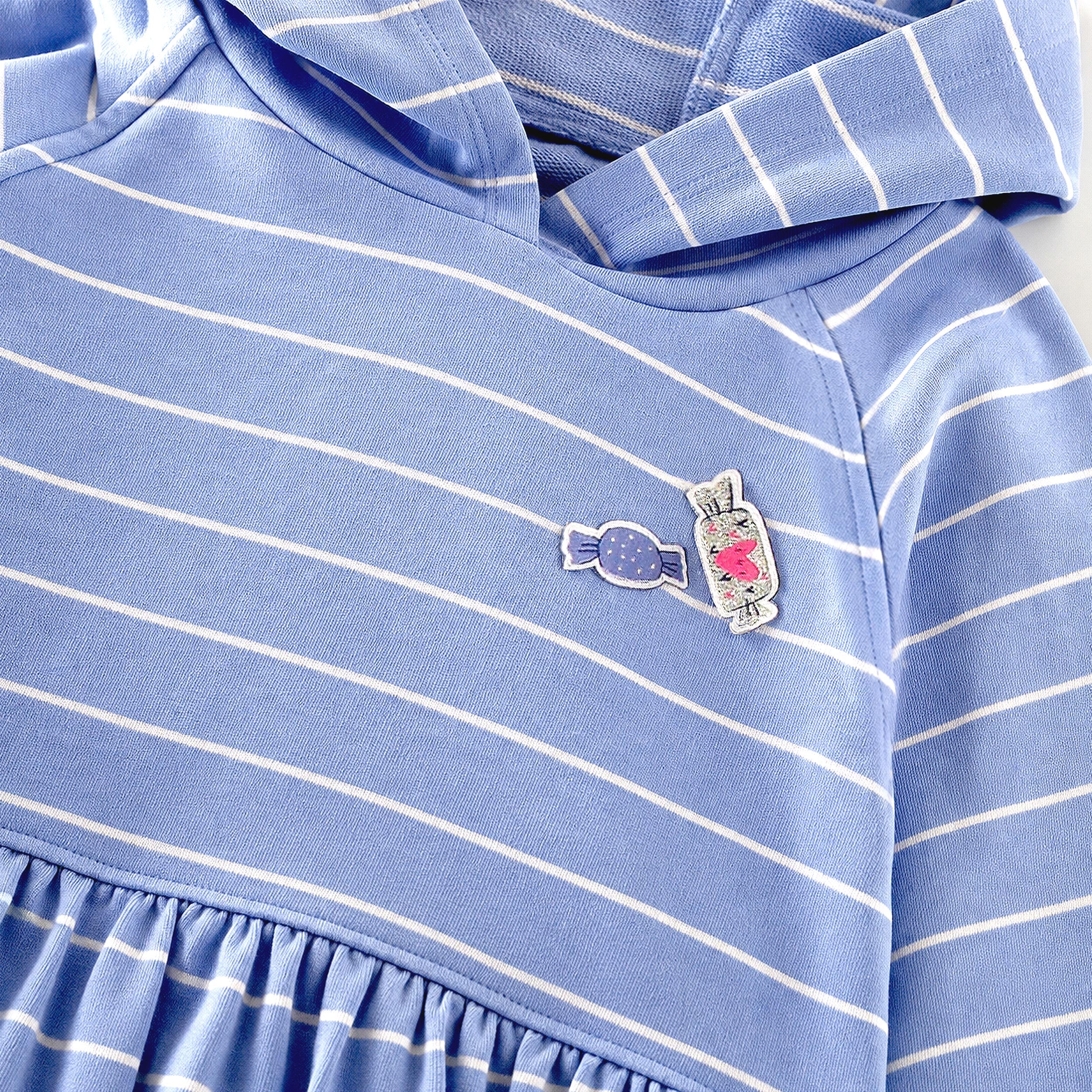 Robe à capuchon bleu à rayures, enfant