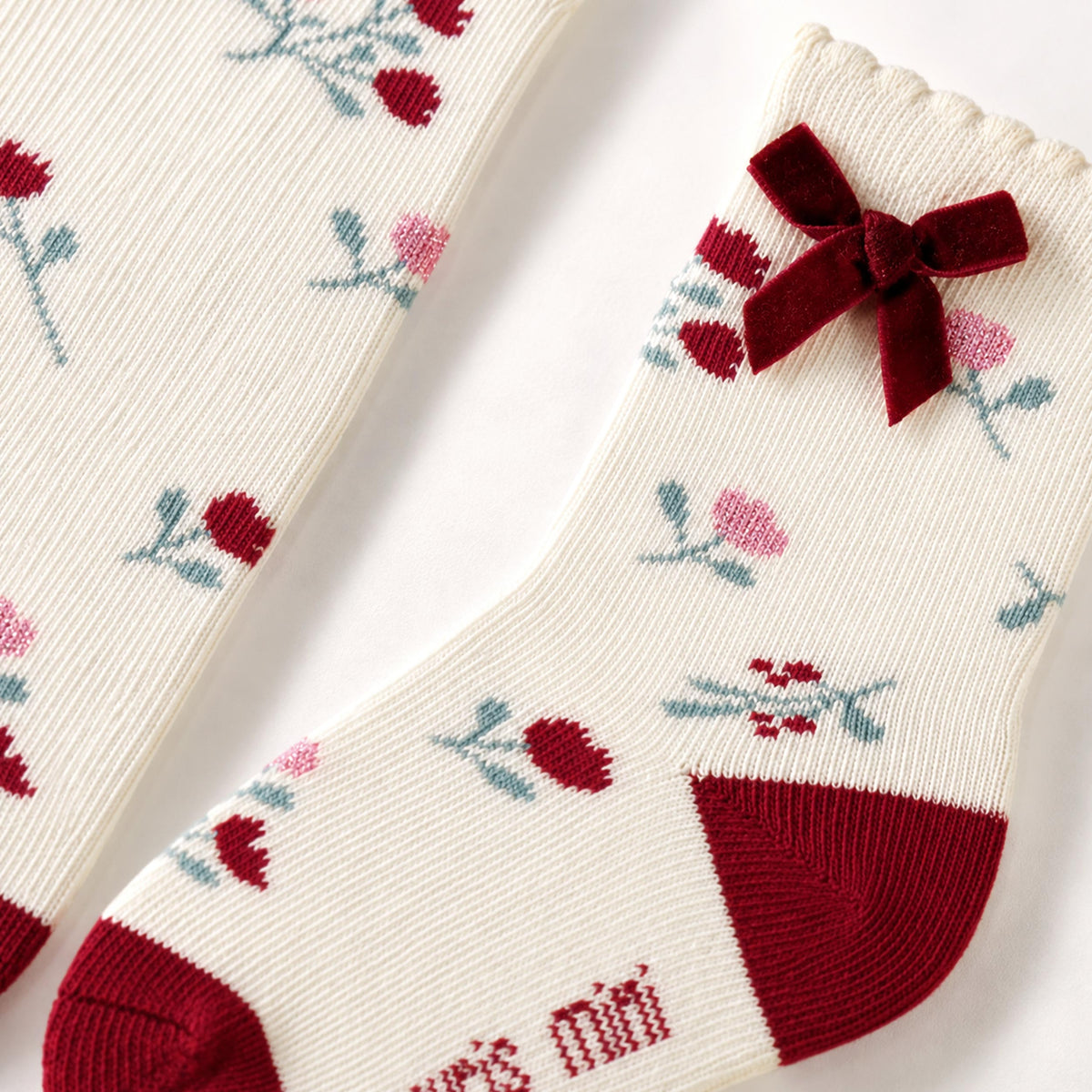 Chaussettes crème à imprimé floral, bébé