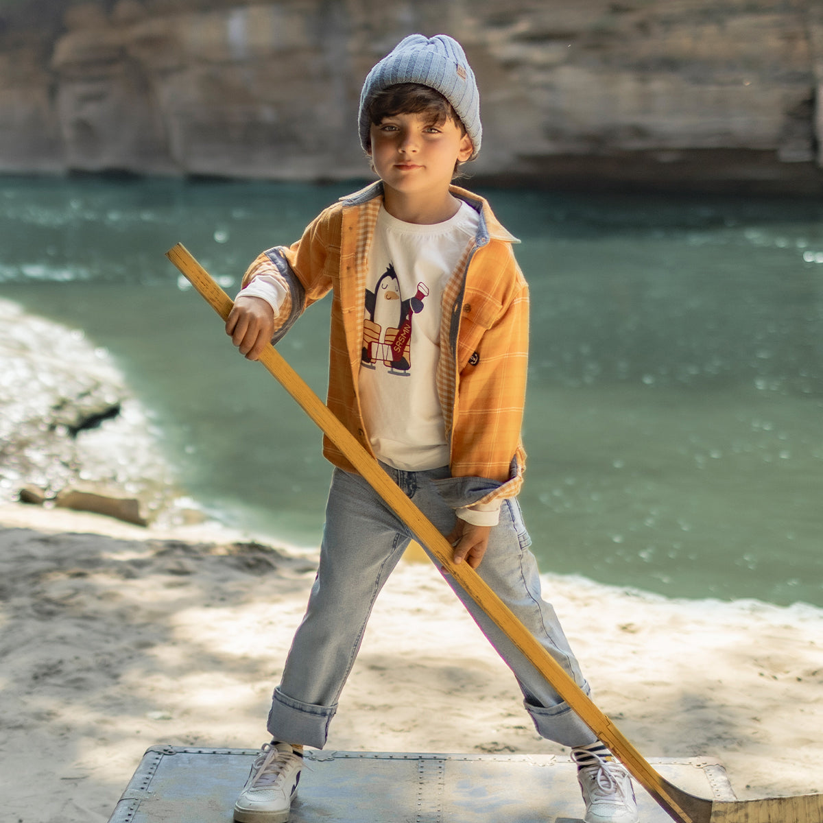 T-shirt crème avec illustration de hockey, enfant