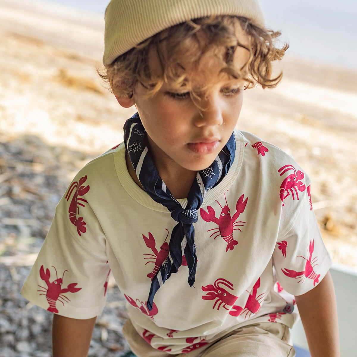 Cream T-shirt with lobster all over print, child
