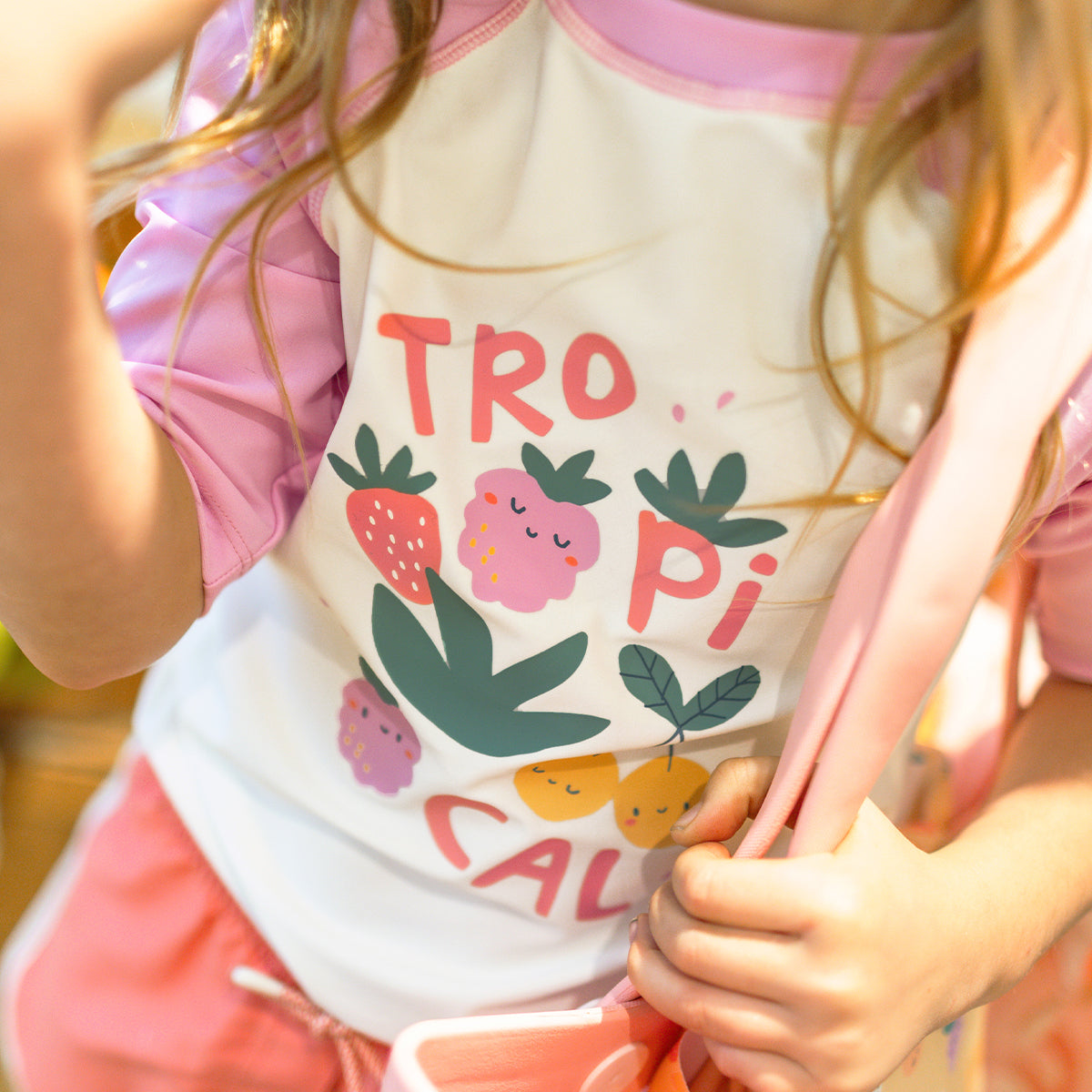 T-shirt de bain crème et mauve avec illustration, enfant