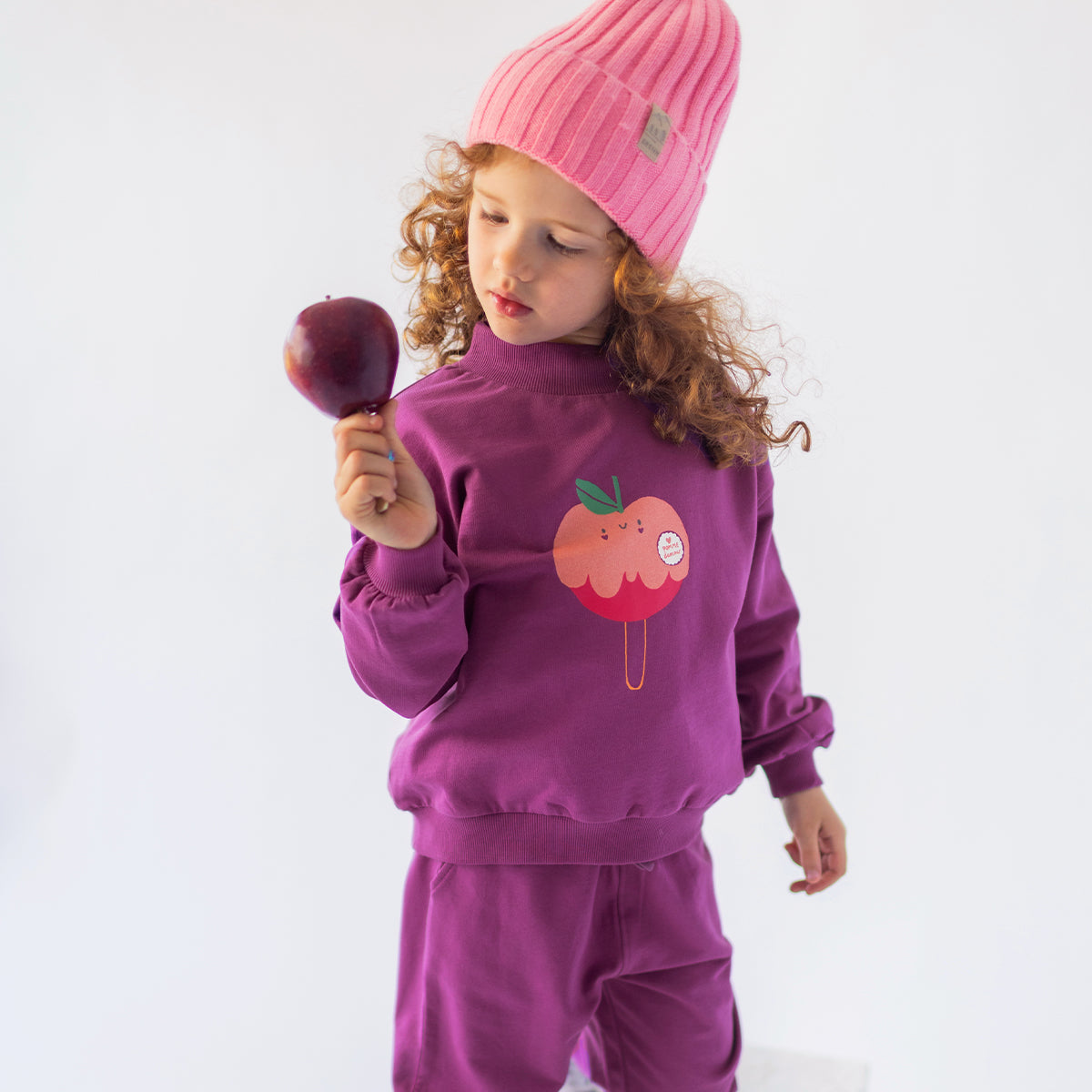 Chandail mauve foncé avec illustration , enfant