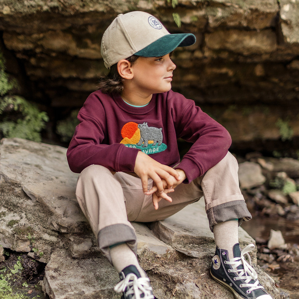 Chandail bordeaux en coton ouaté à illustration, enfant