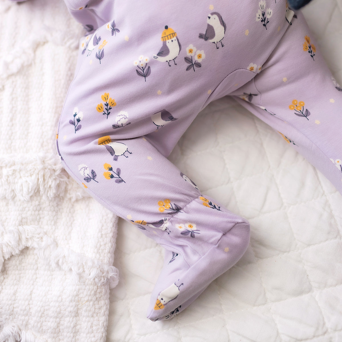 Pyjama une pièce mauve à imprimé, naissance
