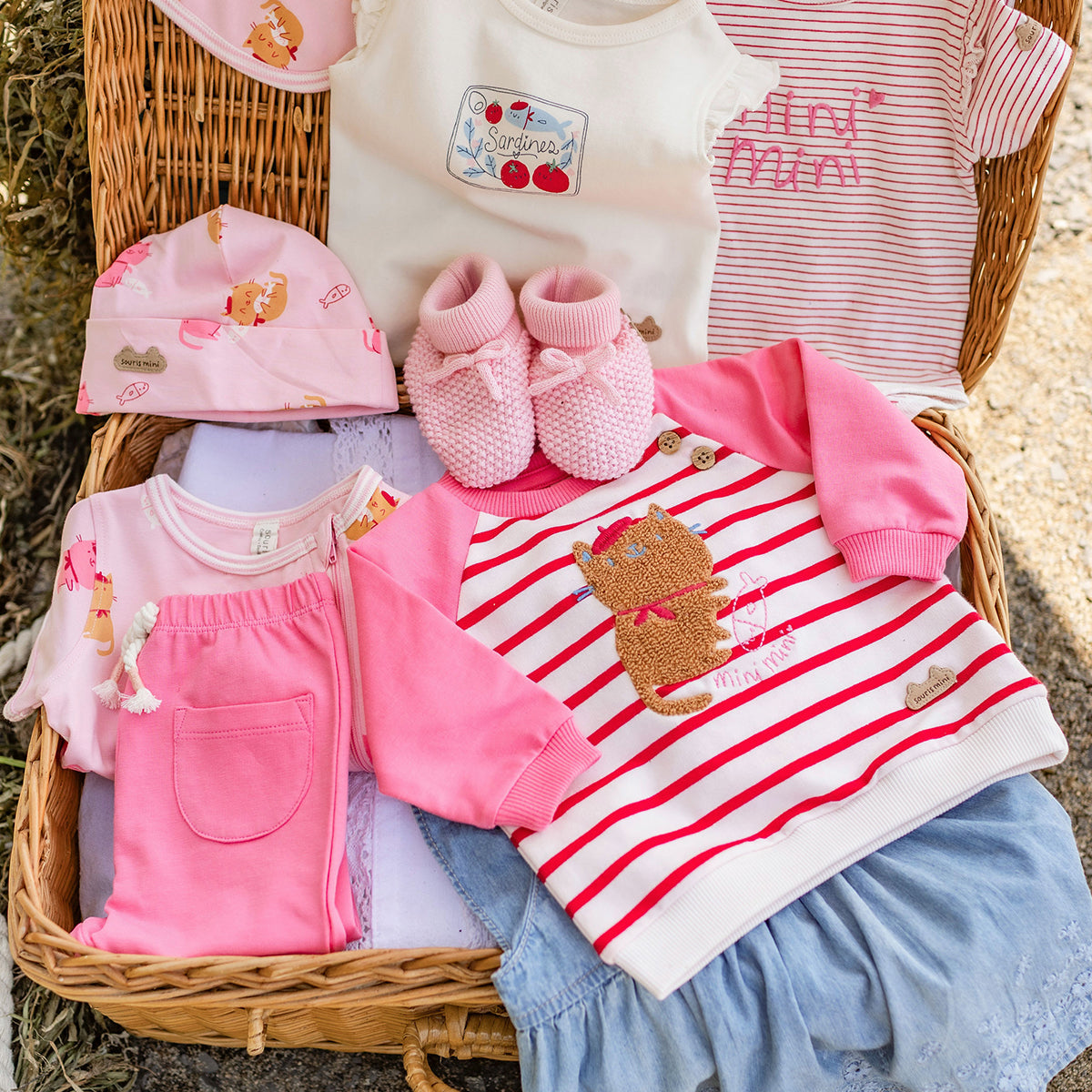 Pink hat with cat patterns, newborn