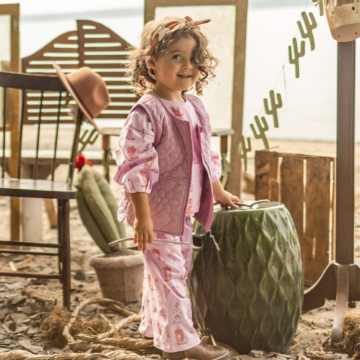 Pantalon rose à motifs bottes de cowboy, bébé