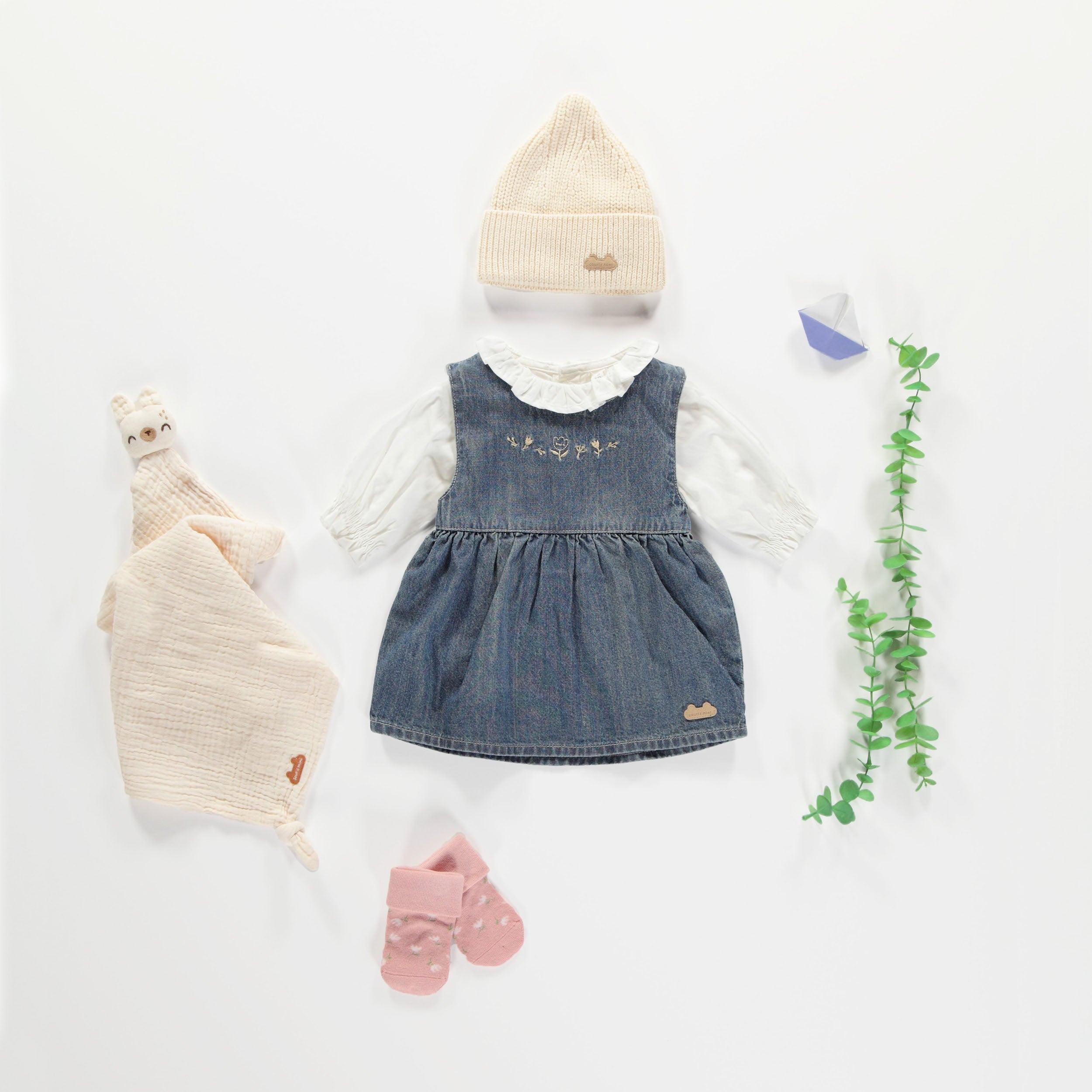 Robe à bretelles larges en denim léger, naissance