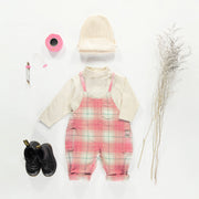 Salopette rose ample à carreaux en flanelle, bébé || Loose pink plaid overalls in flannel, baby