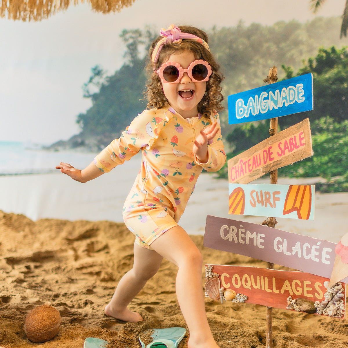 Maillot de bain une pièce jaune à motifs fruités, bébé