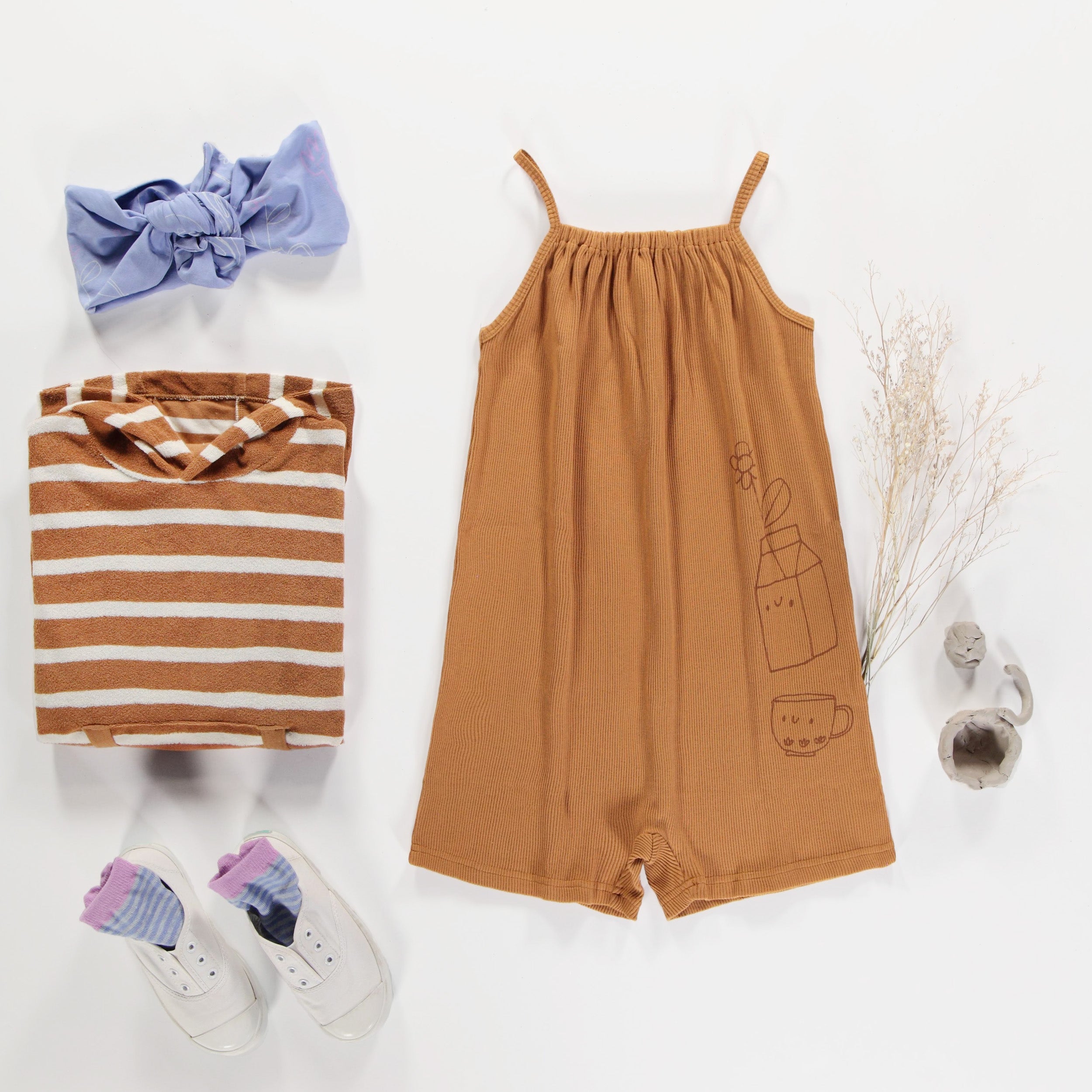 Caramal short one-piece with thin straps in rib, child