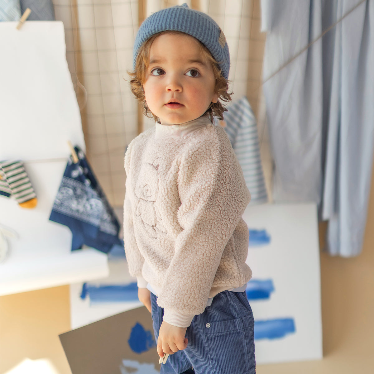 Beige sherpa sweatshirt, baby