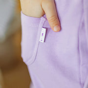 Pantalon décontracté lilas en doux coton français, enfant  || Lilac relaxed pants in soft french cotton, child