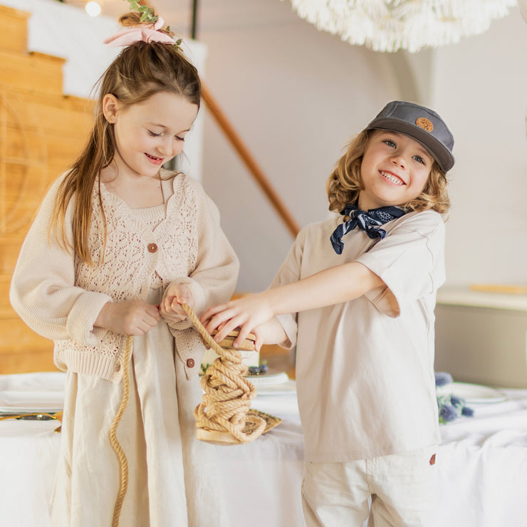 Robe en lin crème à bretelles larges avec crochet, enfant || Cream linen dress with large straps with crochet, child