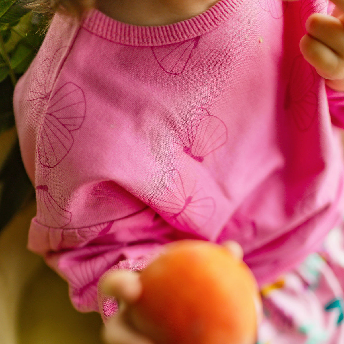 Chandail rose foncé à motifs de papillons, bébé