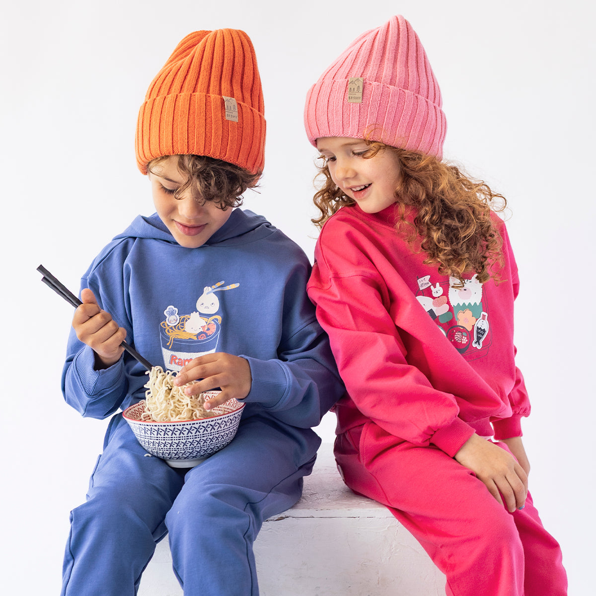 Dark pink sweatshirt with illustration, child