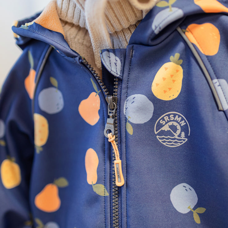 Manteau bleu à coquille souple avec motif fruité, bébé || Blue soft shell coat with fruit print, baby