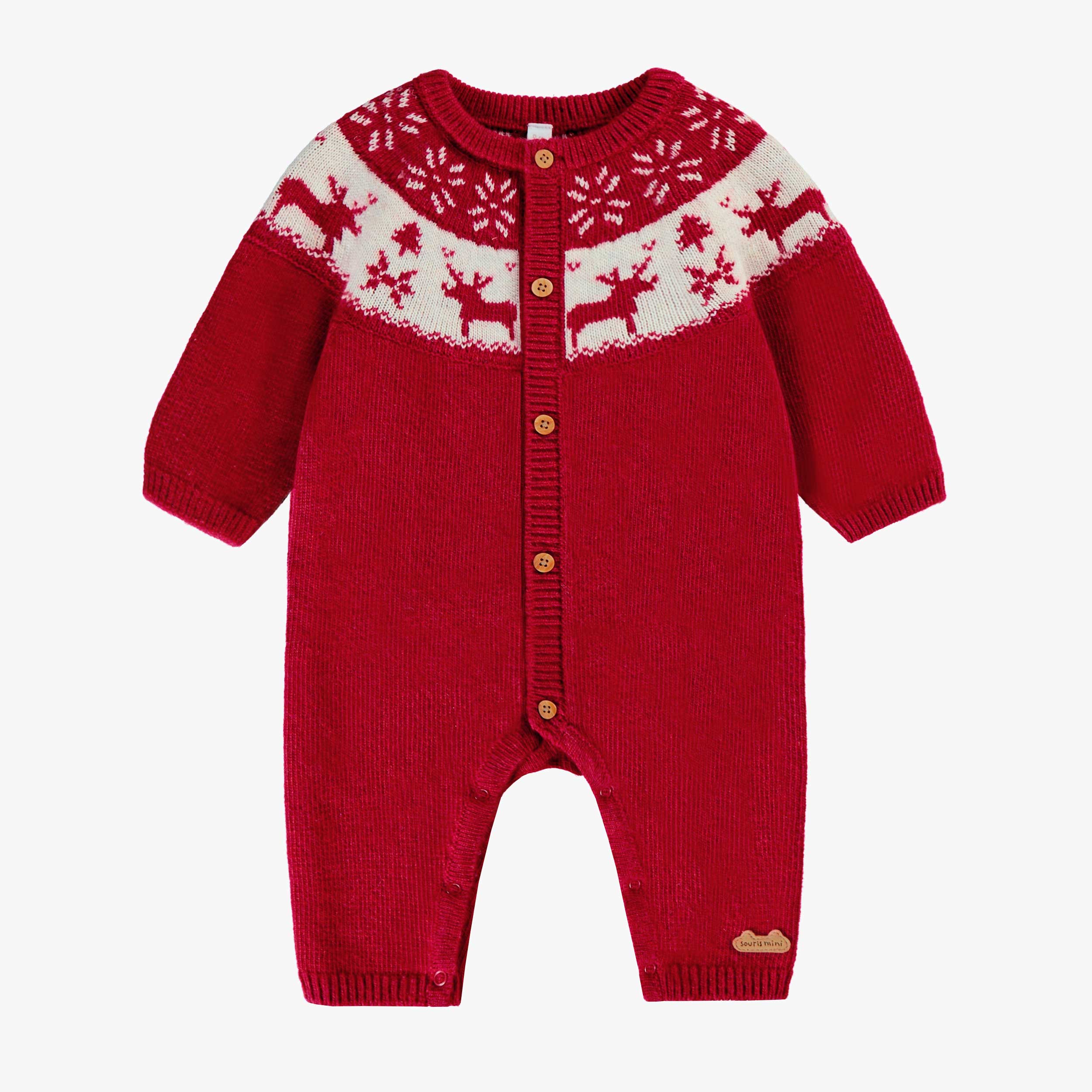 Une pièce rouge en tricot avec motifs jacquard, naissance