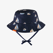 Chapeau de soleil marine réversible à motif de voiliers, bébé || Navy reversible bucket hat with sailboat print, baby