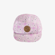 Casquette Lilas à motif fleuri et à visière plate en twill, bébé || Lilac cap with a floral print and a flat visor in twill, baby