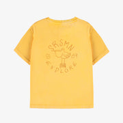 T-shirt à manches courtes jaune à col henley et illustration de pélican, enfant || Yellow short sleeves t-shirt with henley collar and pelican illustration, child