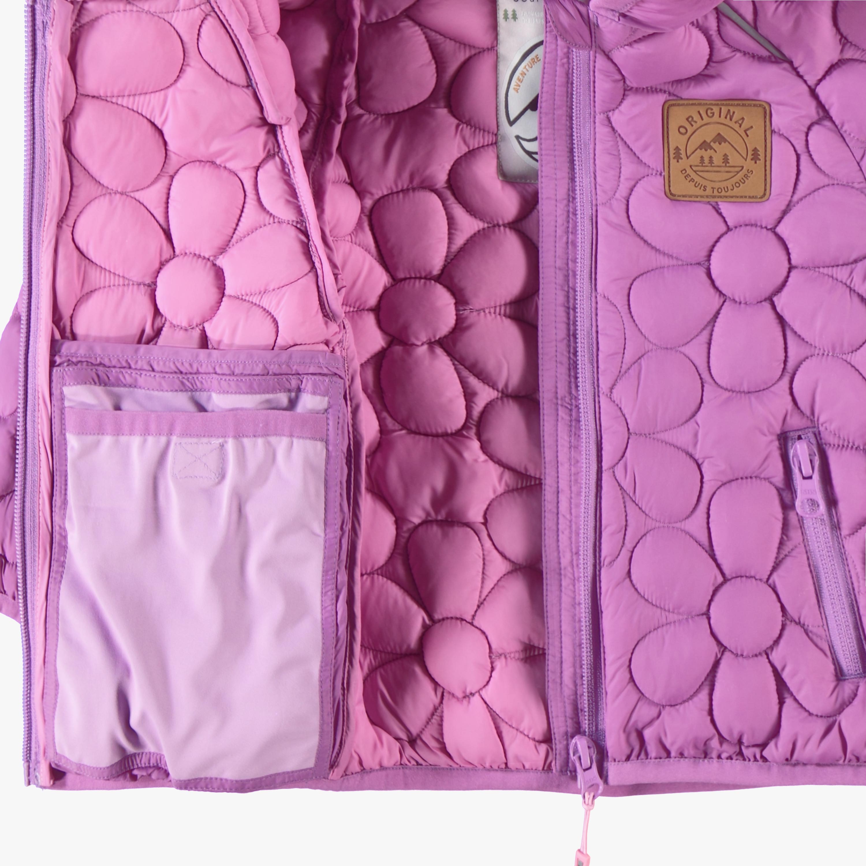 Zoom détails du manteau doudoune mauve avec matelassé floral, bébé 