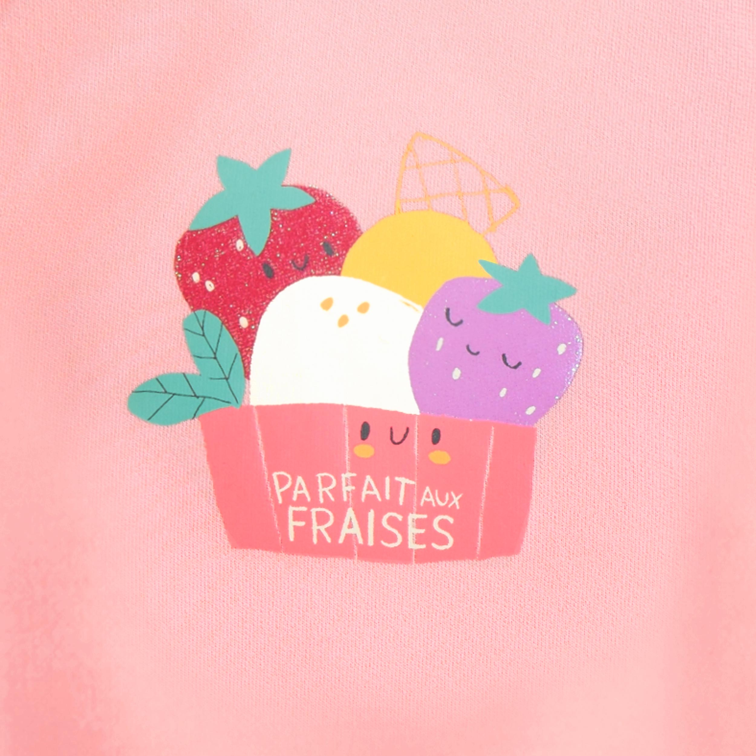 Zoom imprimé du chandail rose avec illustration, bébé