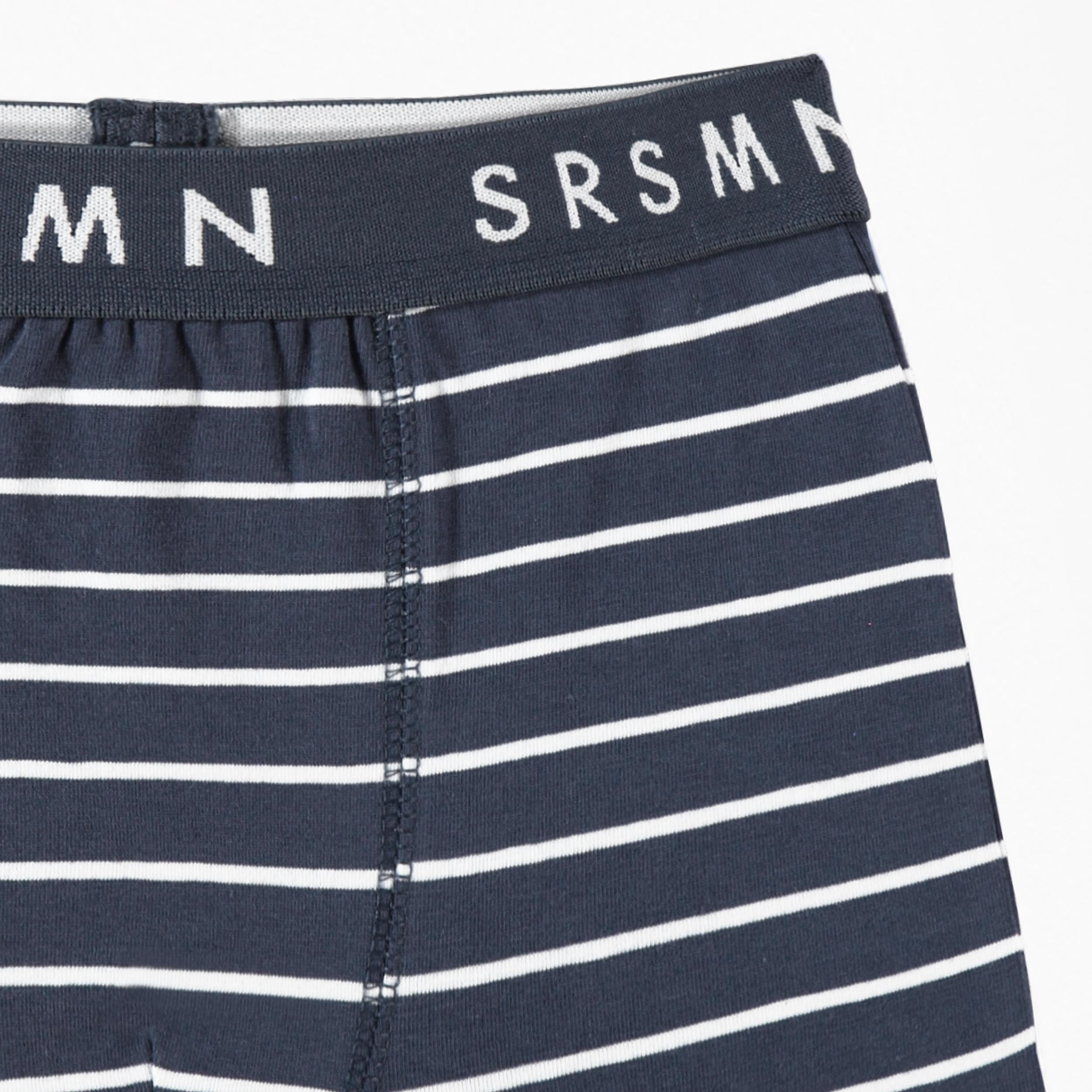 Zoom détails du boxer ajusté bleu foncé à rayures, enfant 
