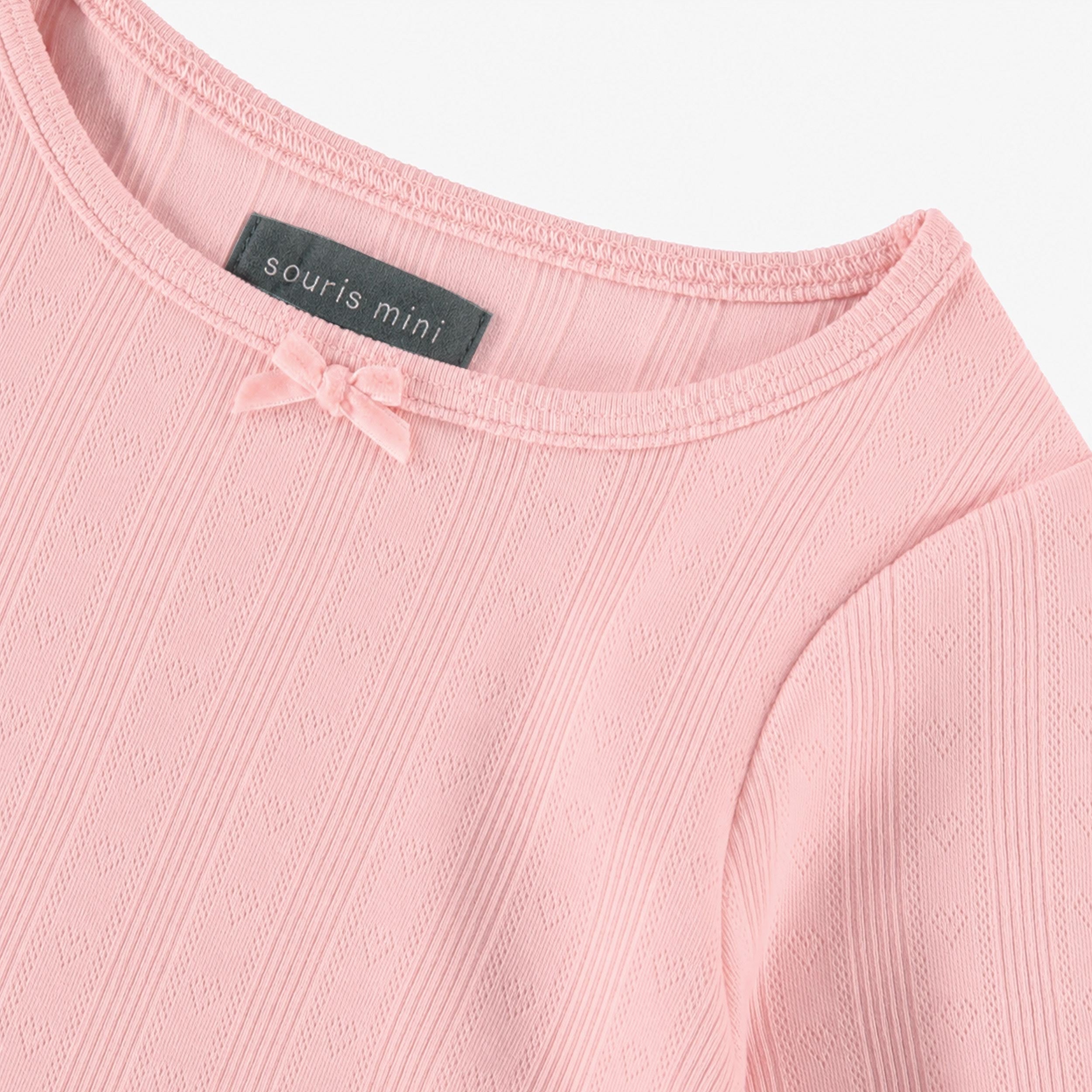 Zoom détails du t-shirt rose pâle en pointelle, enfant 