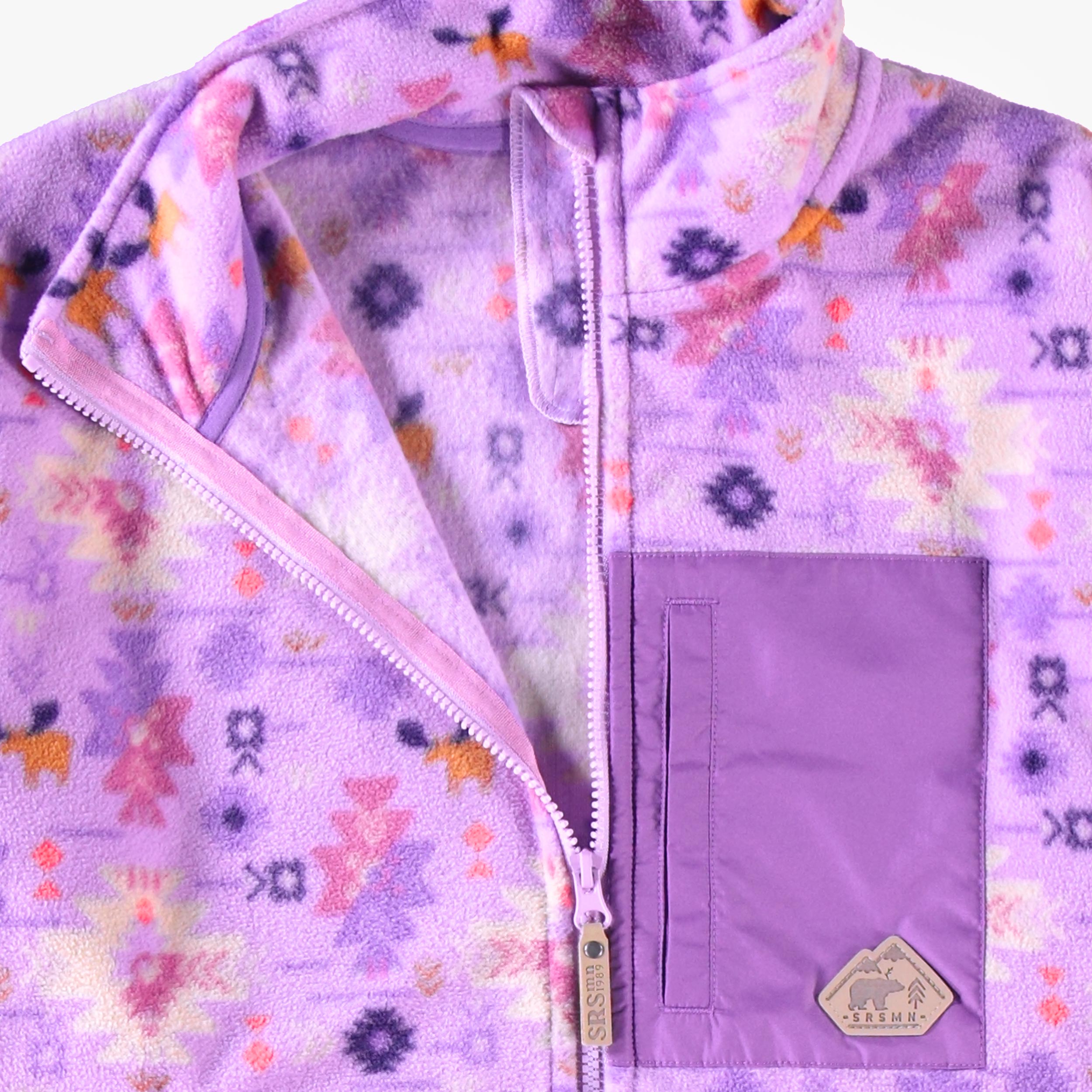 Zoom détails de la veste mauve en polar à motifs, adulte 