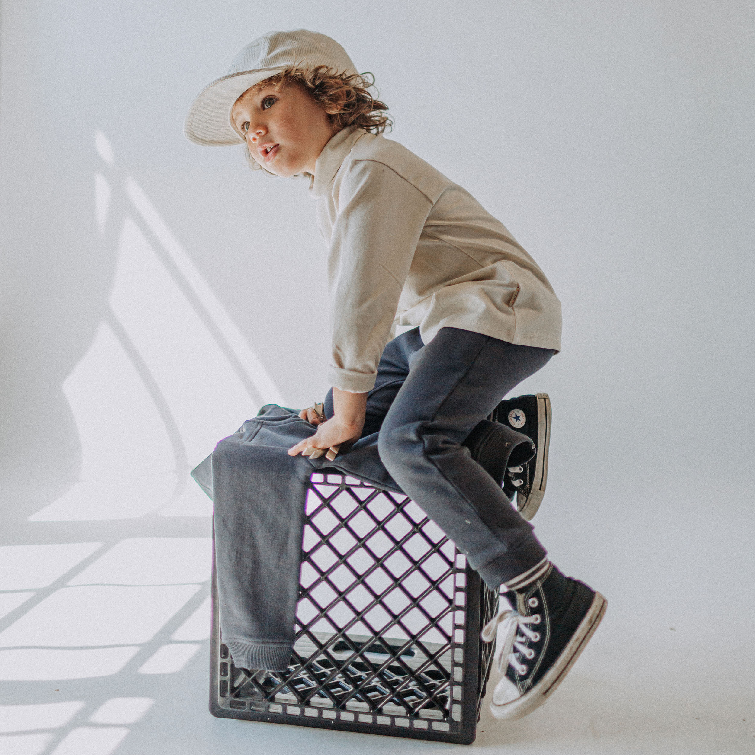 T-shirt crème à manches longues avec col roulé, bébé