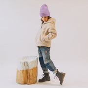 Veste beige à capuchon avec fermeture éclair en sherpa, enfant || Beige vest with zipper in sherpa, child