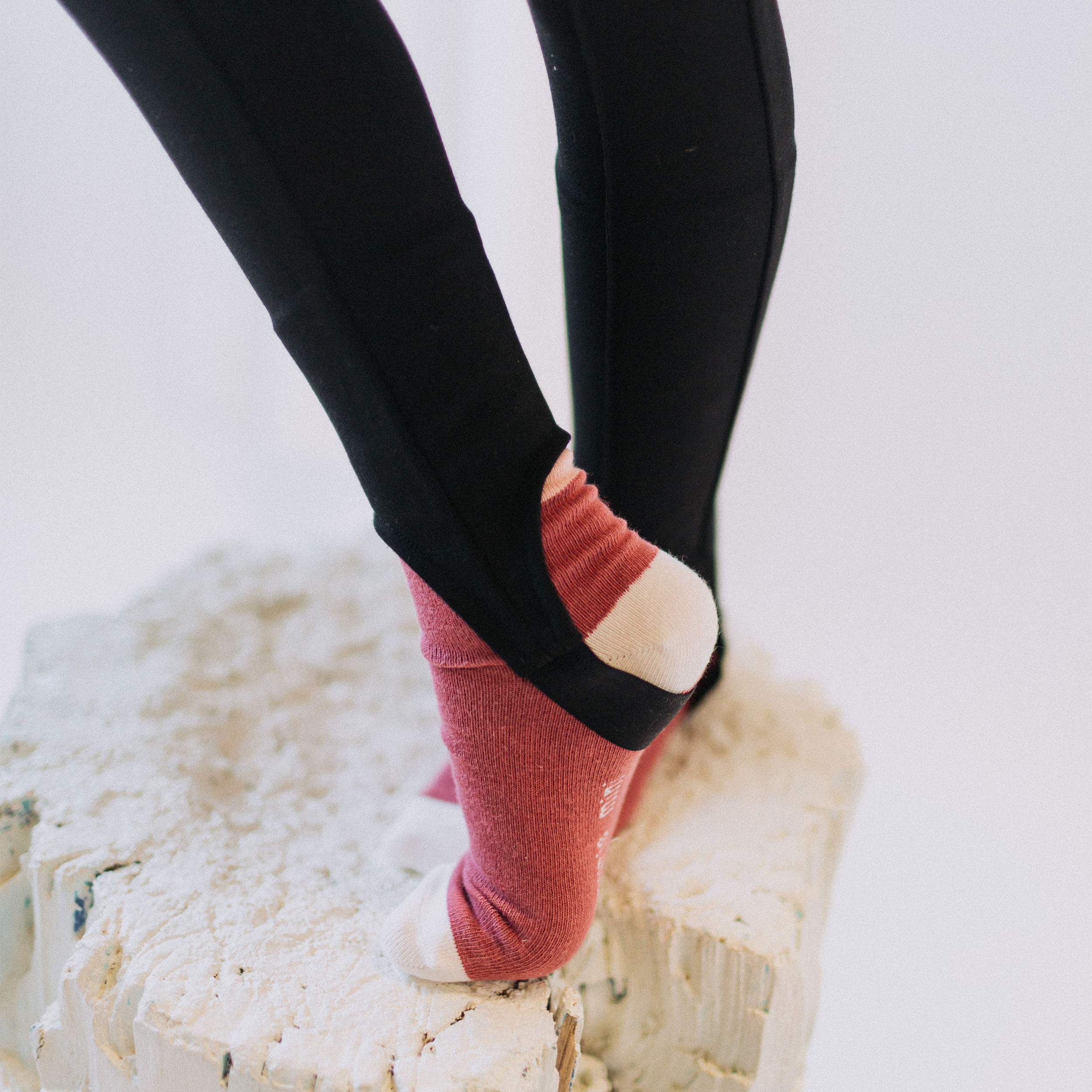 Charcoal stirrup pants with foot clips in Ponte de Roma, child