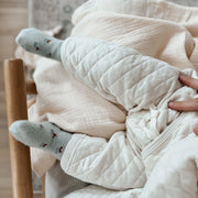 Pantalon crème en jersey matelassé, naissance || Cream pants in quilted jersey, newborn