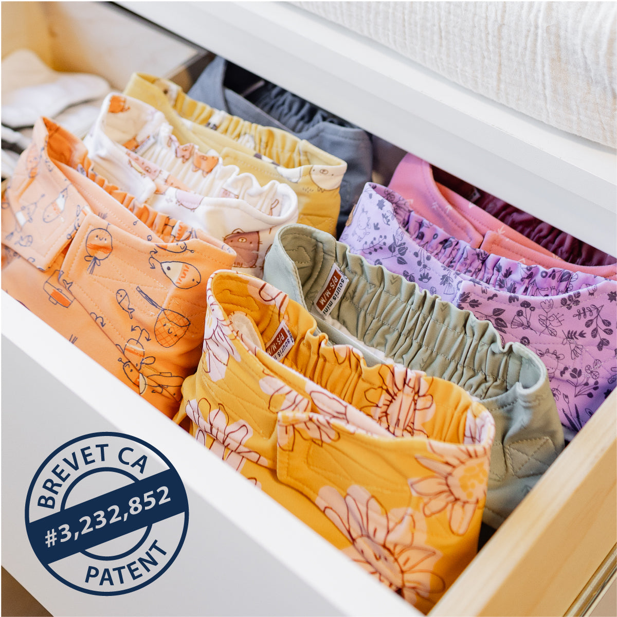 Ultra-thin pink reusable diaper with arrow pattern, baby