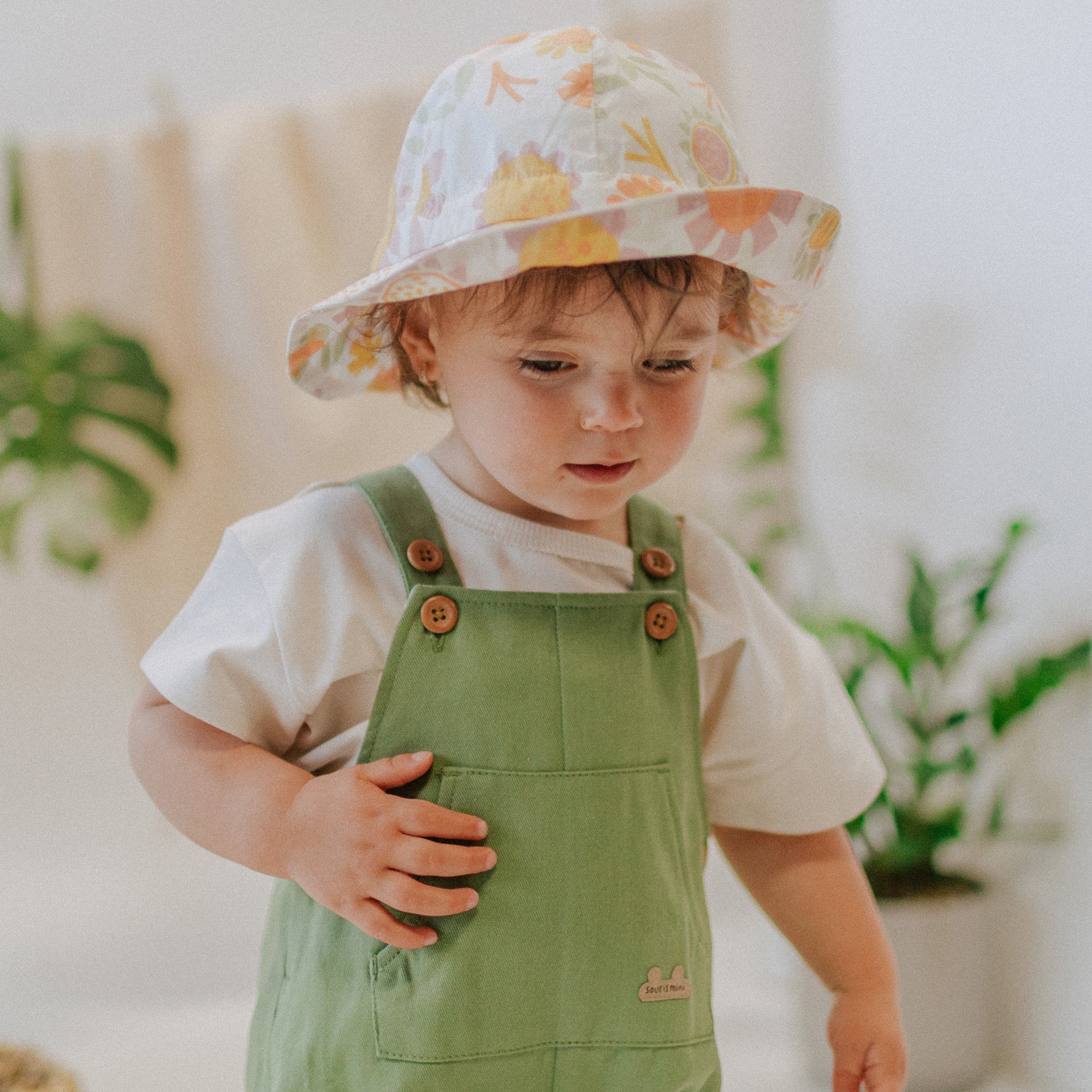 Cream t-shirt straight cut in organic cotton, newborn