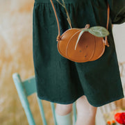 Sac portefeuille en forme de citrouille en faux cuir, enfant || Pumpkin shaped wallet bag in faux leather, child