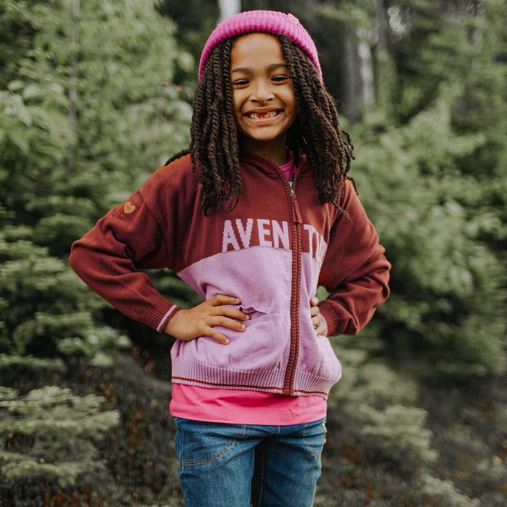 Veste de maille rose bloc de couleurs à capuchon, enfant || Pink color bloc knitted vest with hood, child